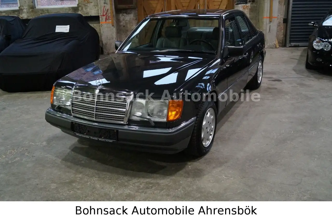 Mercedes-Benz 260