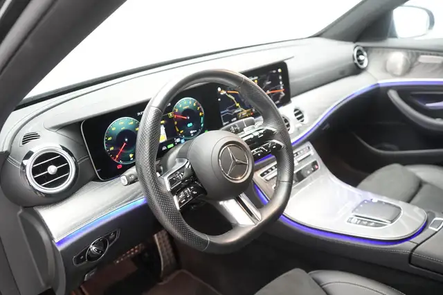 Mercedes-Benz 300 view 13