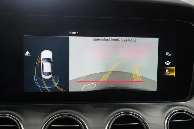 Mercedes-Benz 300 view 17
