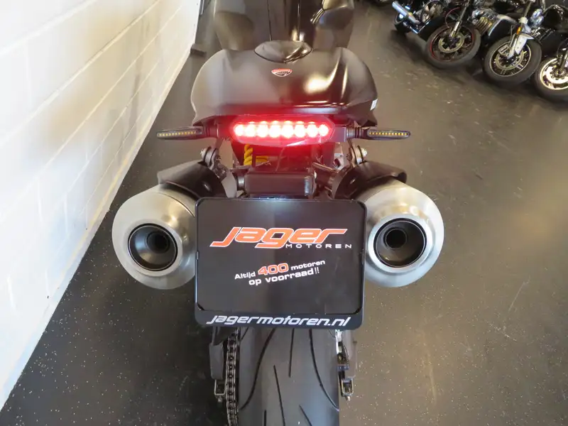 Ducati Monster 696 - foto 4