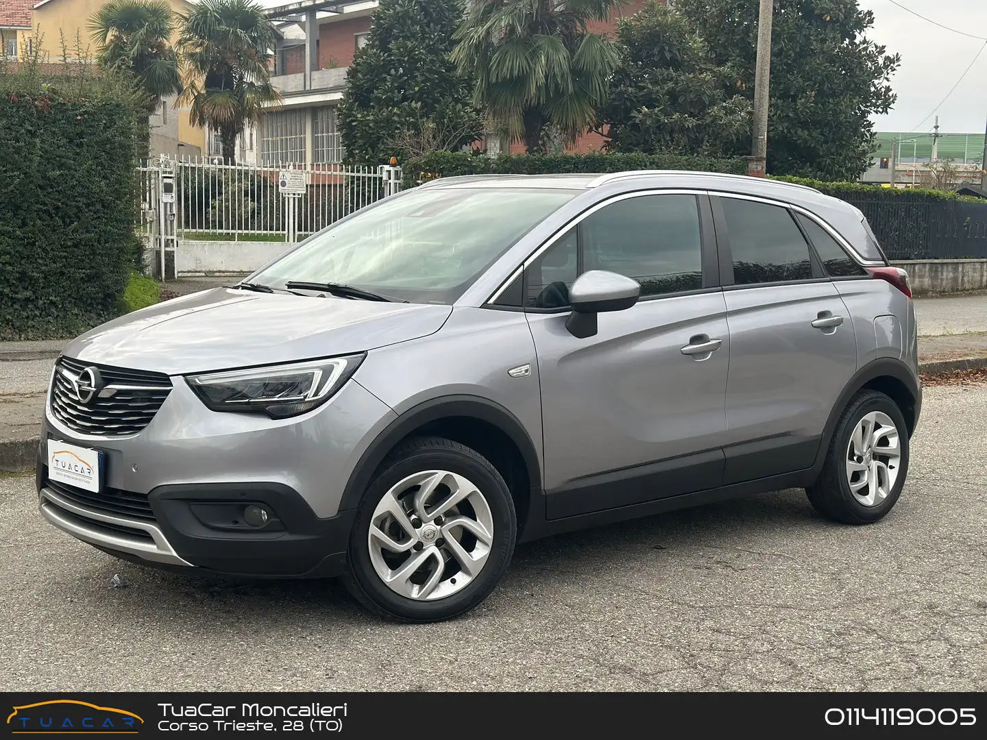 Opel Crossland X Ultimate 1.2 Grijs - 1