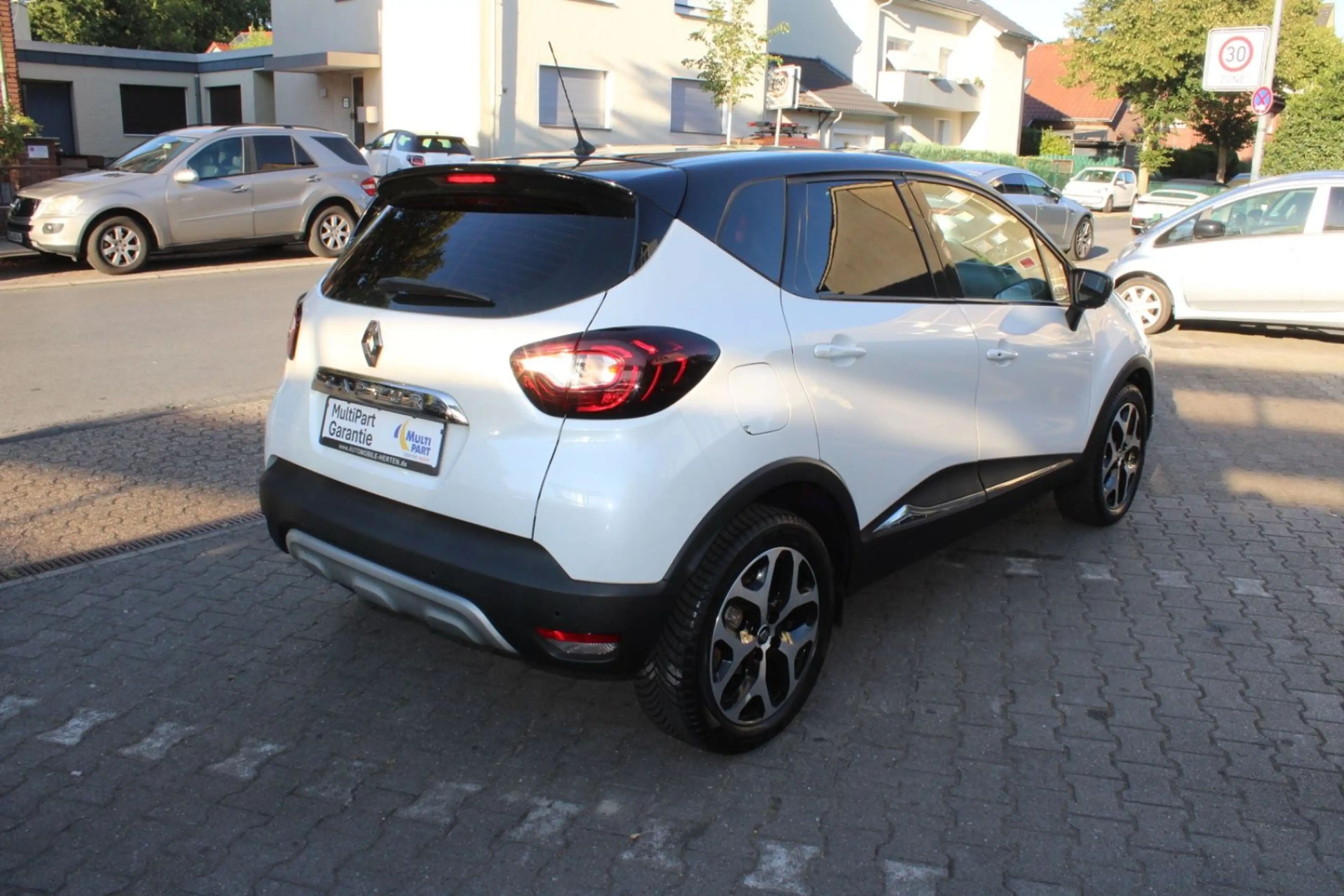 Renault Captur 1.3 Intens*RFK*NAVI*MFL*TEMPOMAT*TOP! — photo 8