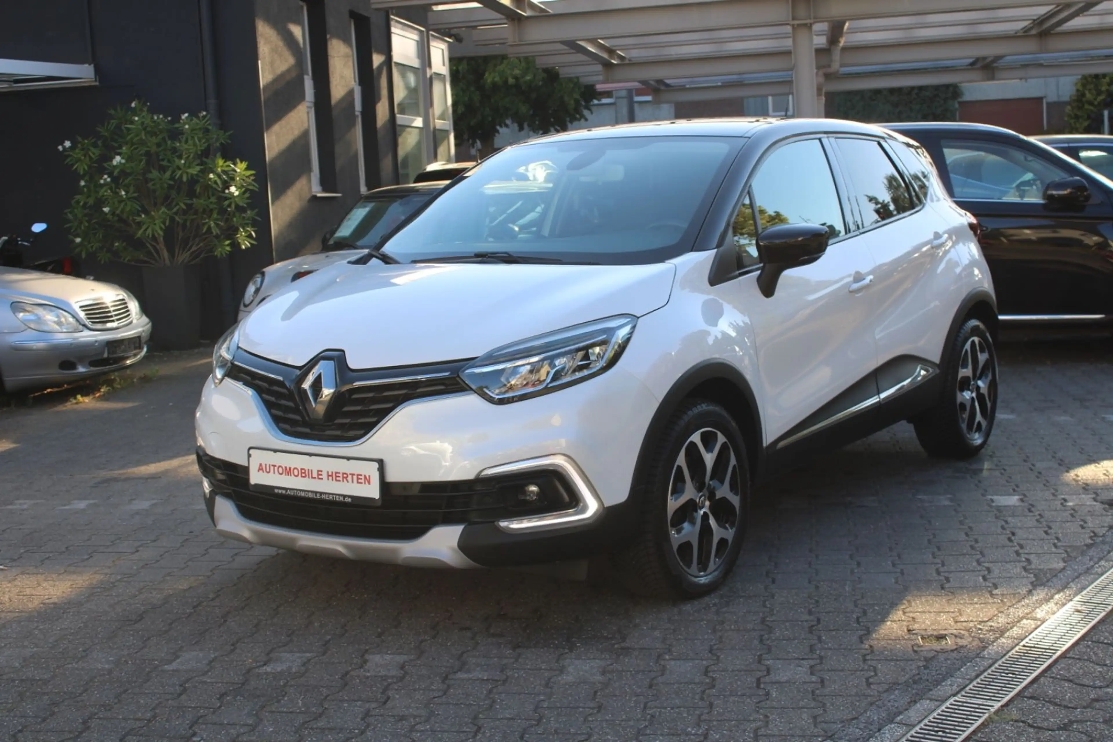 Renault Captur 1.3 Intens*RFK*NAVI*MFL*TEMPOMAT*TOP!
