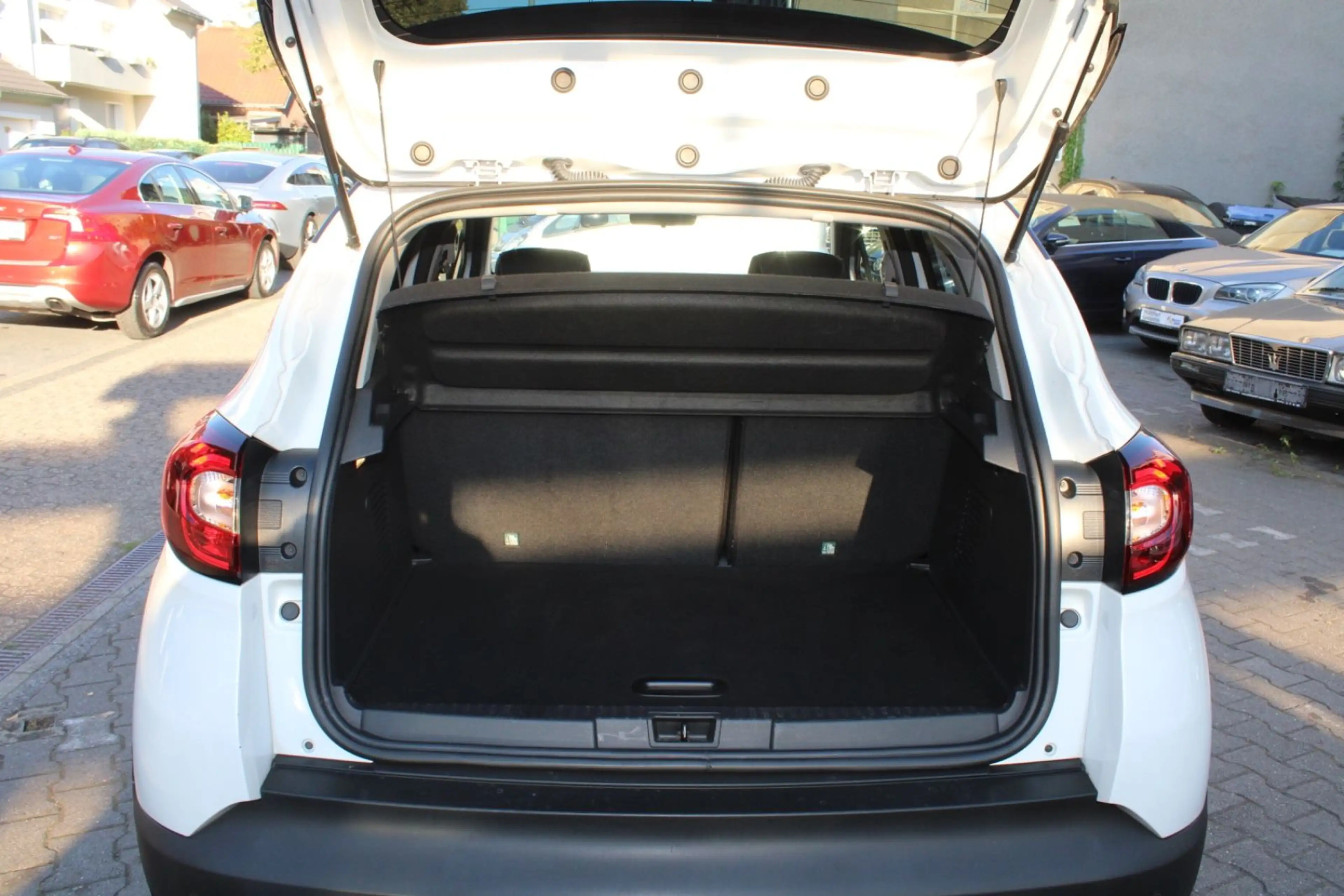 Renault Captur 1.3 Intens*RFK*NAVI*MFL*TEMPOMAT*TOP! — photo 12