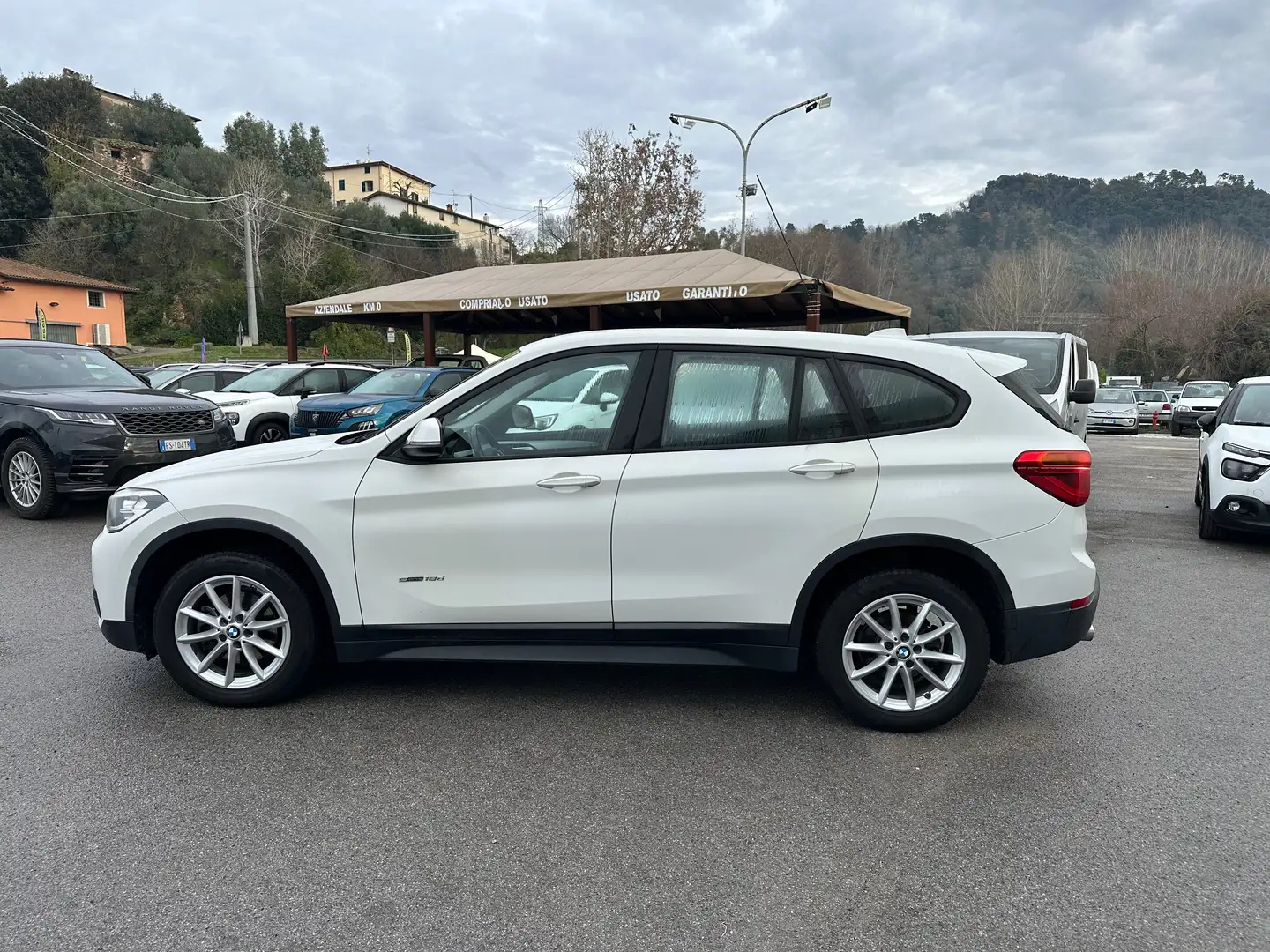 BMW X1 X1 F48 sdrive18d Weiß - 2