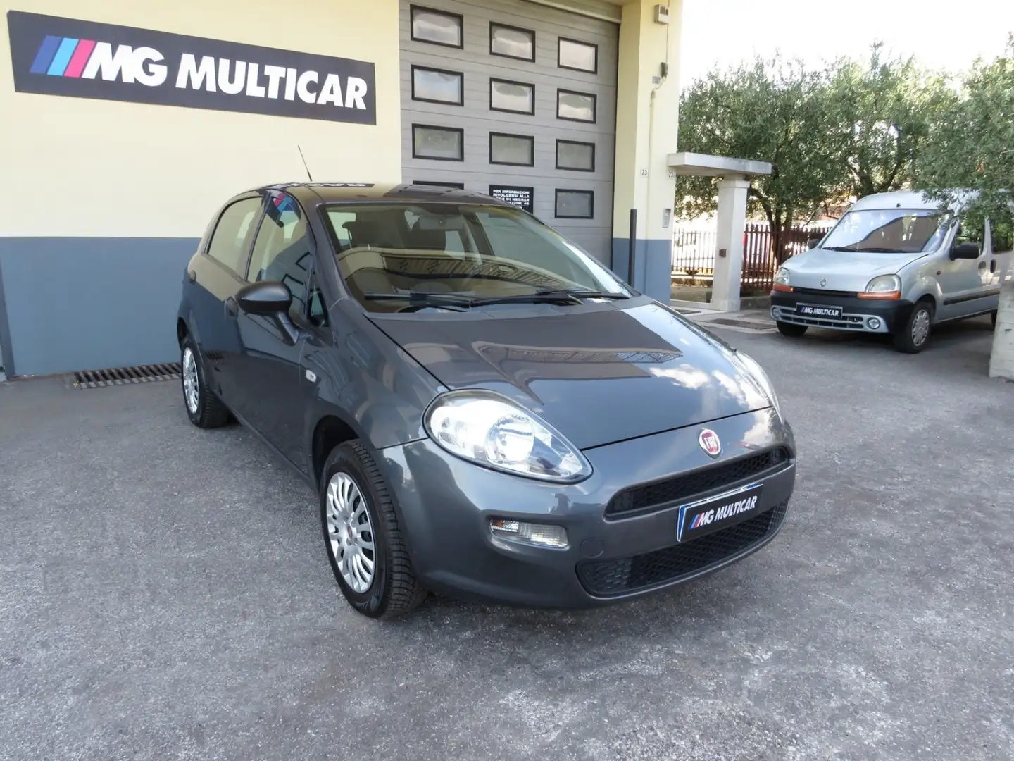 Fiat Punto 5p 1.4 natural power 70cv. CINGHIE NUOVE/GOMME 4S Grigio - 1