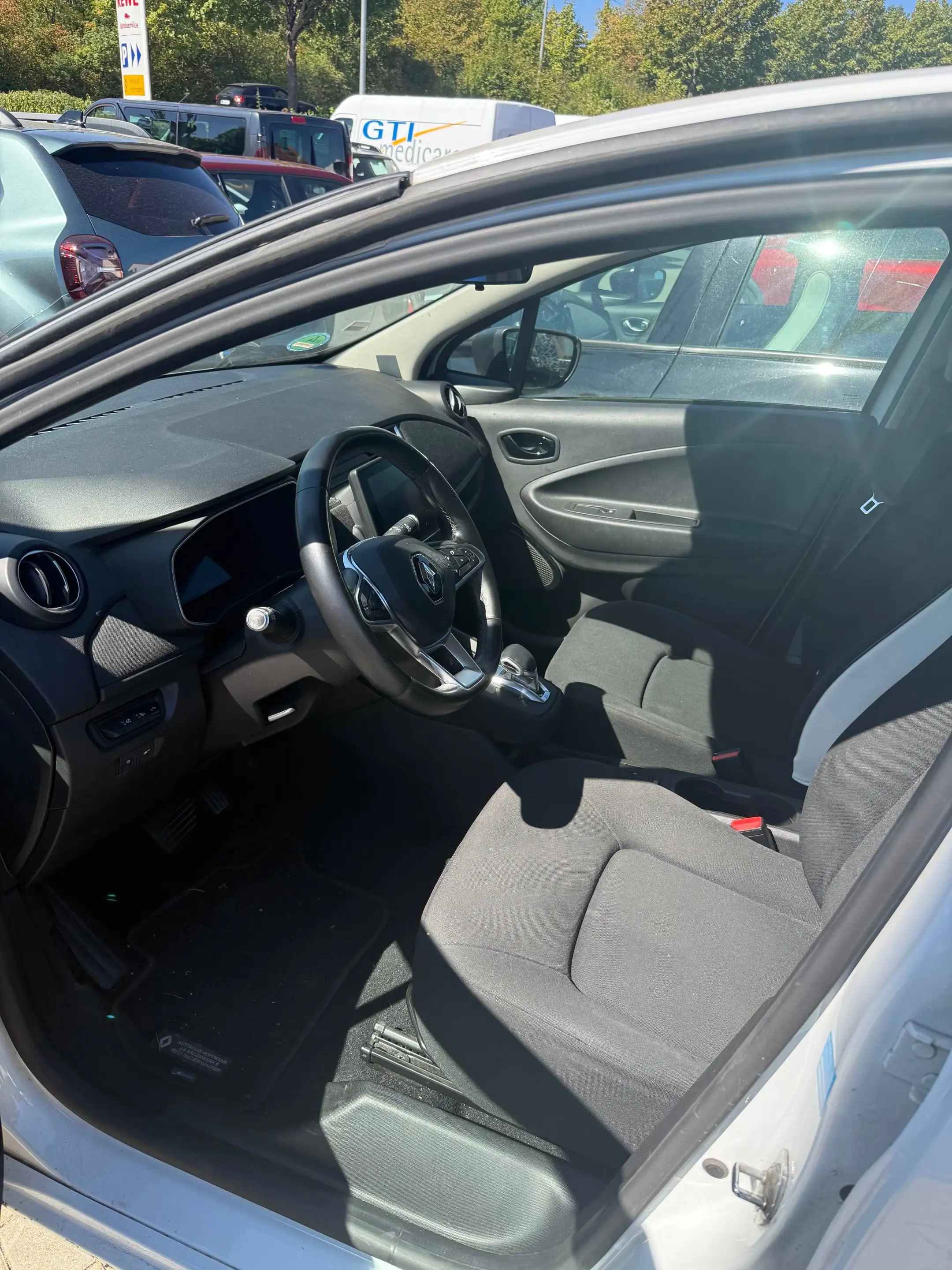 Renault ZOE Life — photo 4