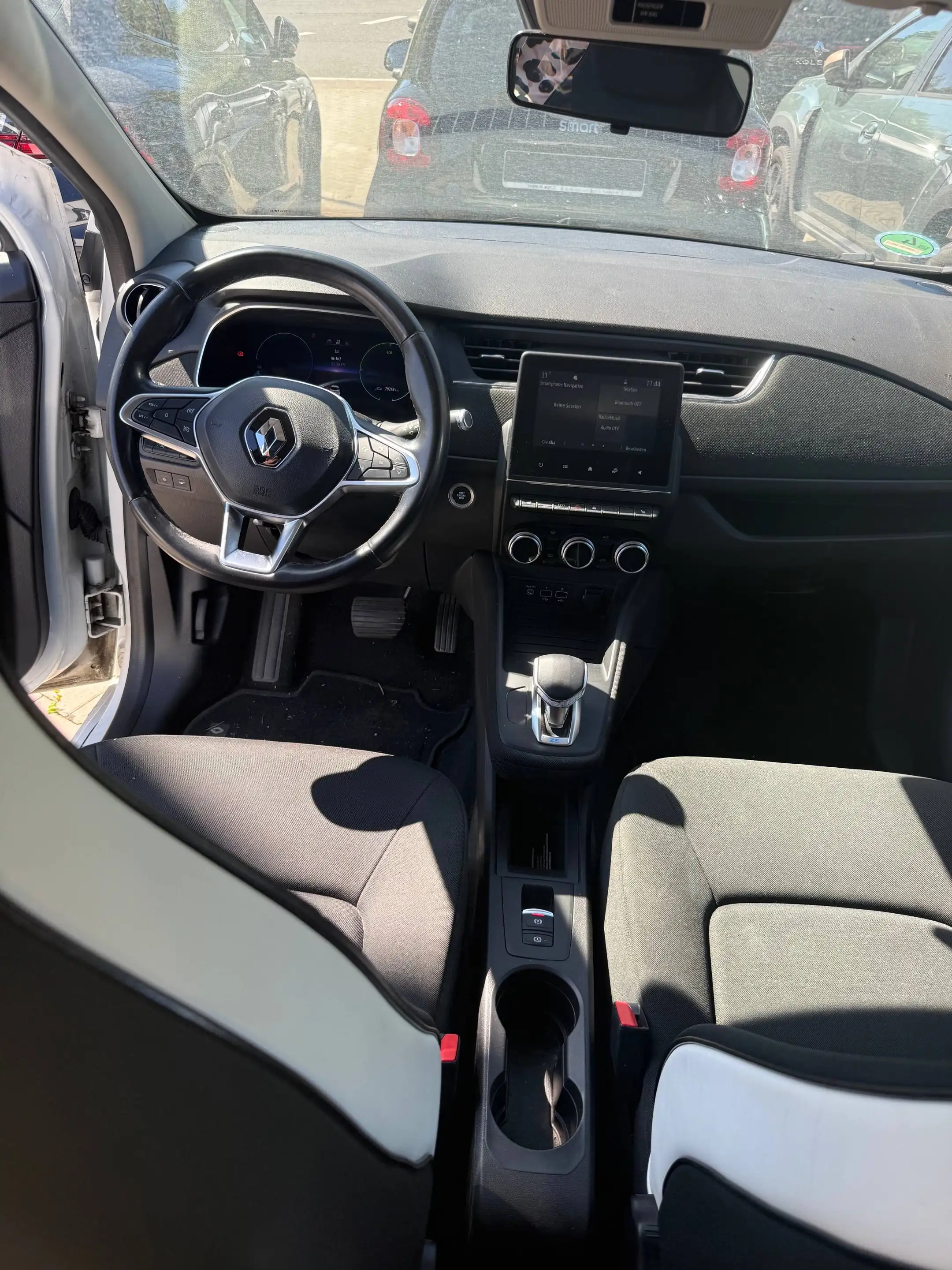 Renault ZOE Life — photo 5