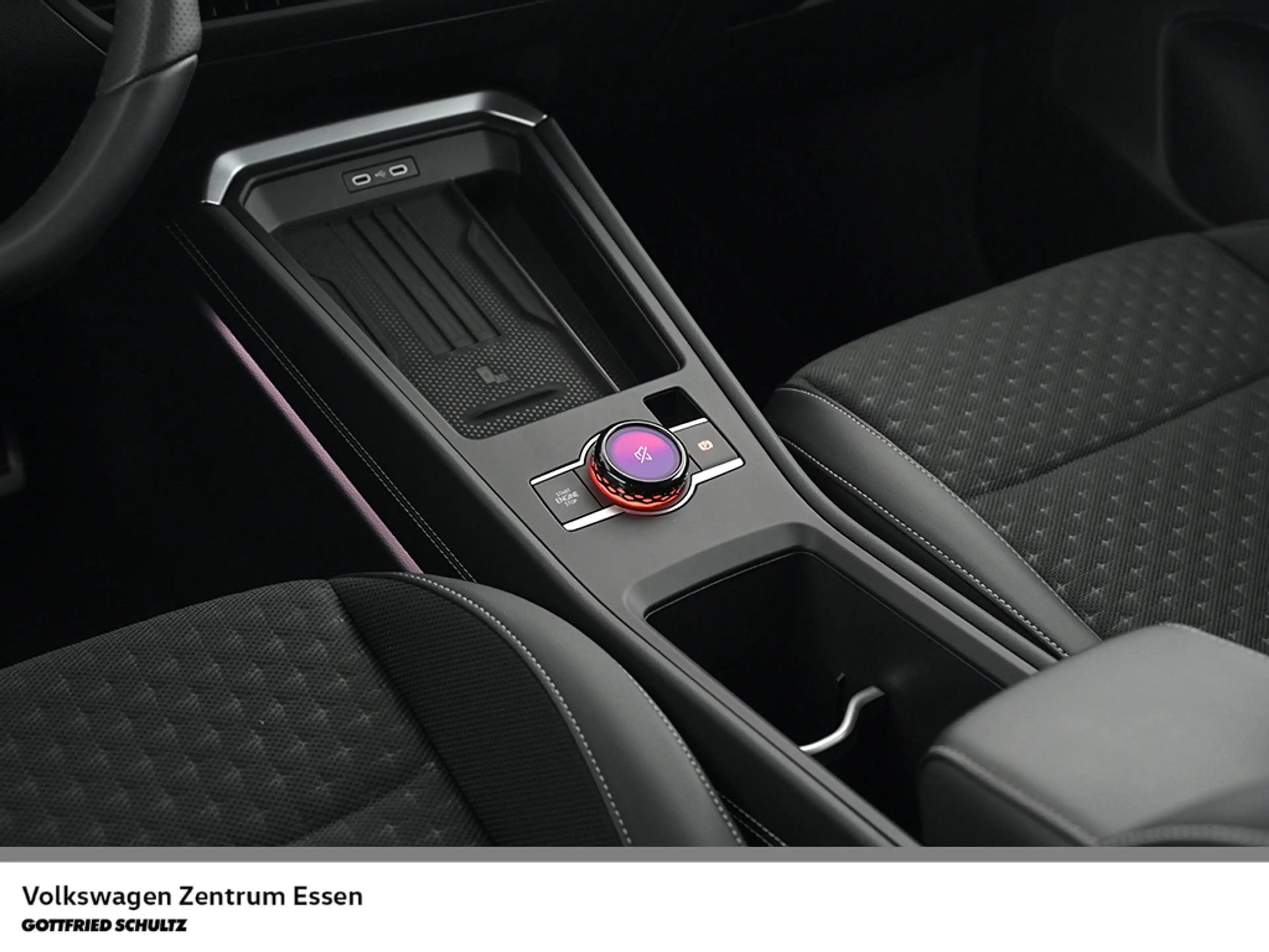 Volkswagen T-Roc R-Line 1.5 l eTSI DSG AHK LED Rückfahrkamera SHZ — photo 15