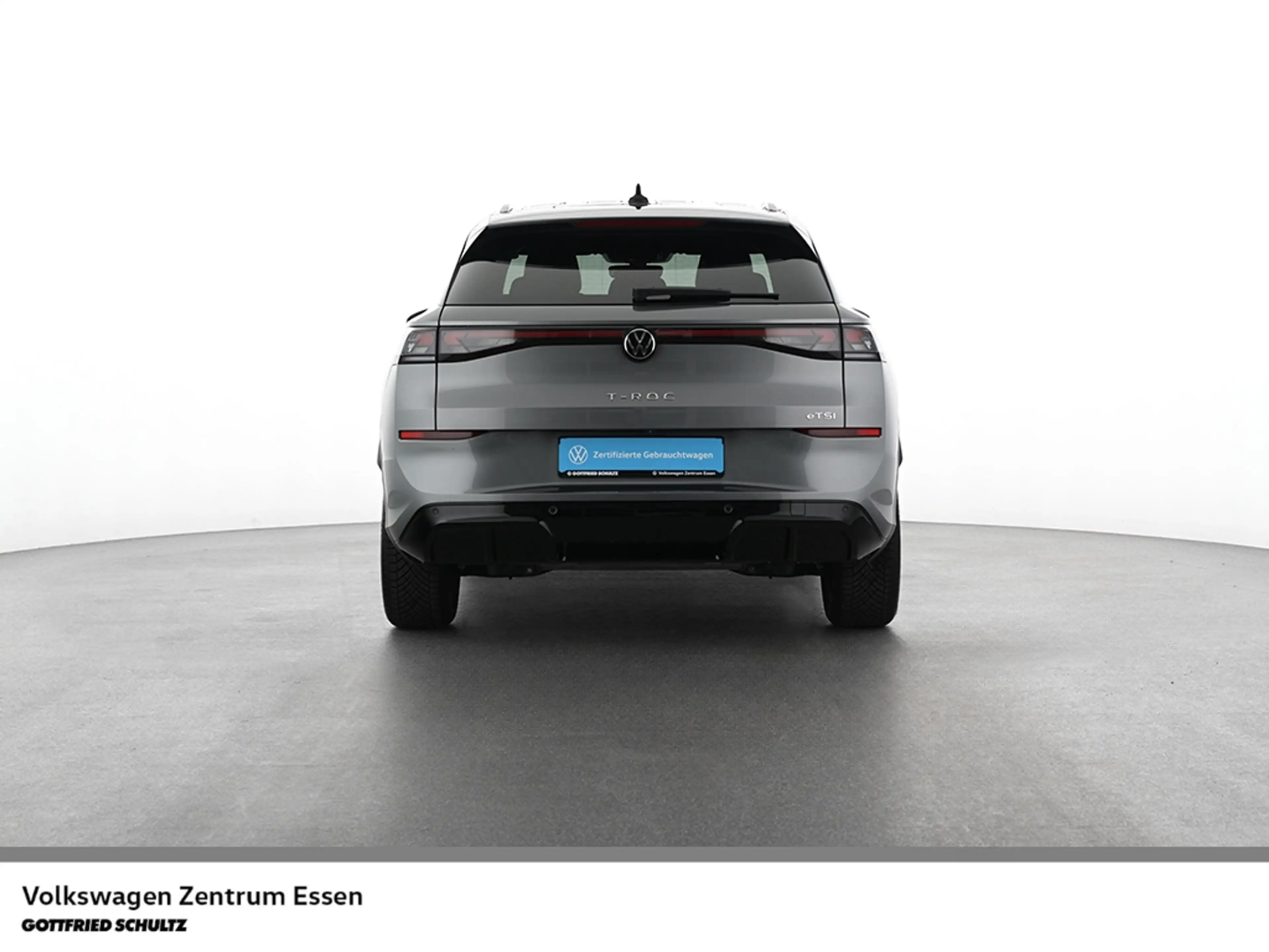 Volkswagen T-Roc R-Line 1.5 l eTSI DSG AHK LED Rückfahrkamera SHZ — photo 4