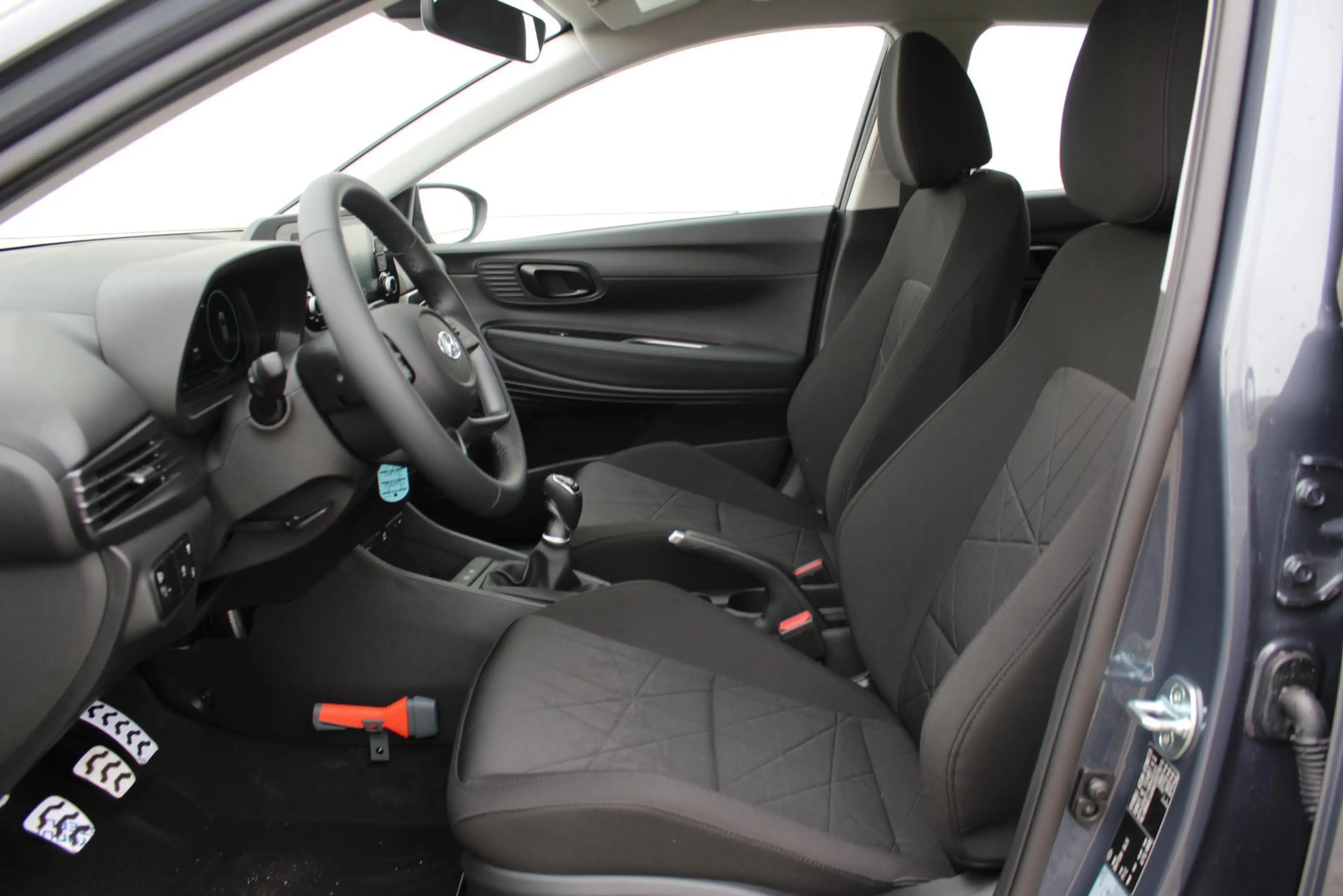 Hyundai BAYON 1.0 T-GDI Comfort / LES AUTO / Dubbele bediening a — photo 32