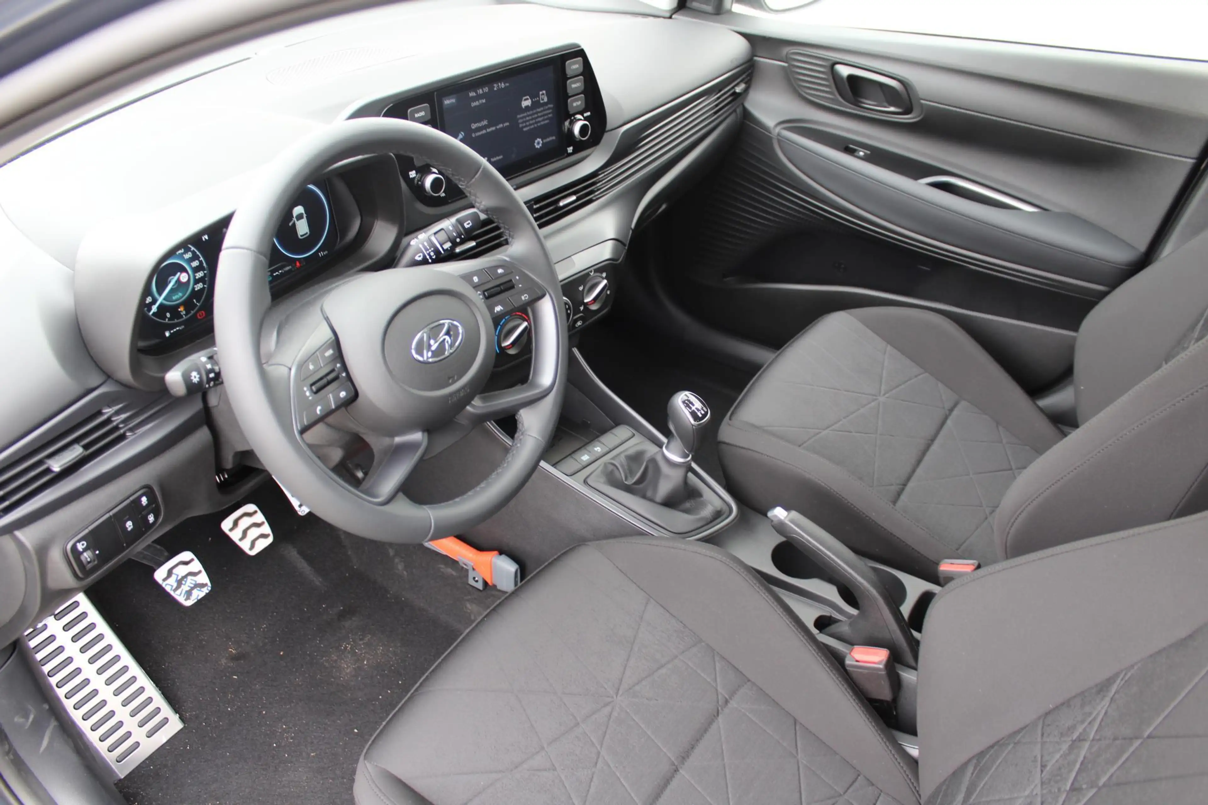 Hyundai BAYON 1.0 T-GDI Comfort / LES AUTO / Dubbele bediening a — photo 20