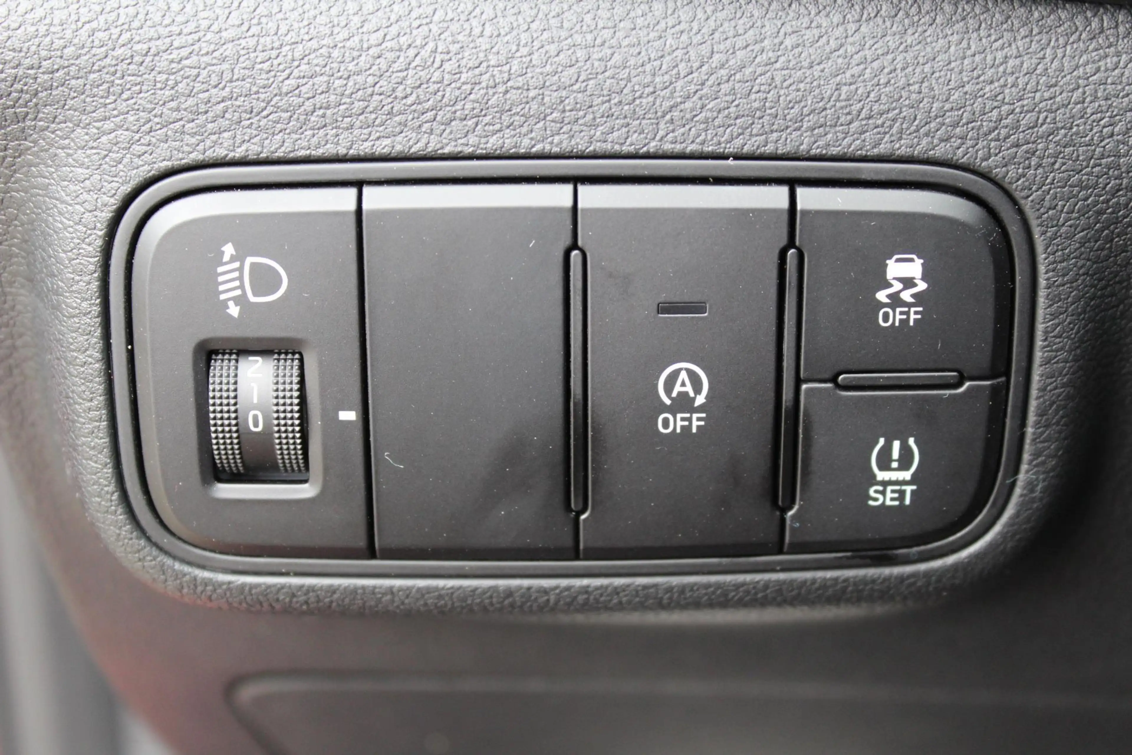 Hyundai BAYON 1.0 T-GDI Comfort / LES AUTO / Dubbele bediening a — photo 13