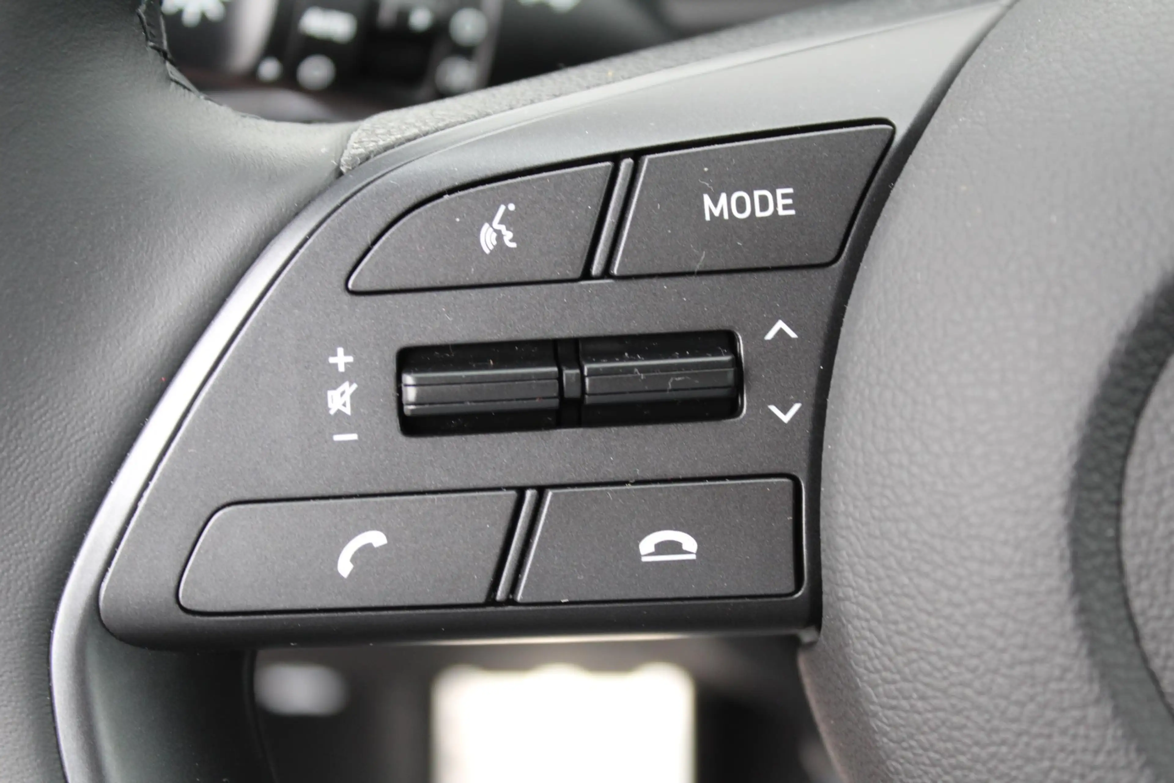 Hyundai BAYON 1.0 T-GDI Comfort / LES AUTO / Dubbele bediening a — photo 29