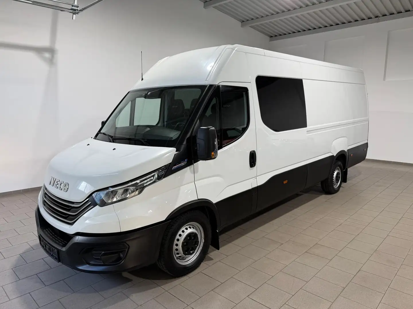 Iveco Daily 35S18,Kasten-Doka(6-Si.),Maxi,AHK,Autom. Weiß - 1