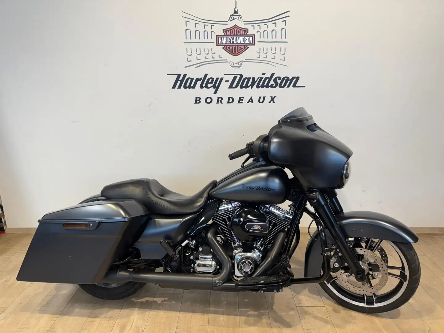 Harley-Davidson Street Glide Blauw - 1