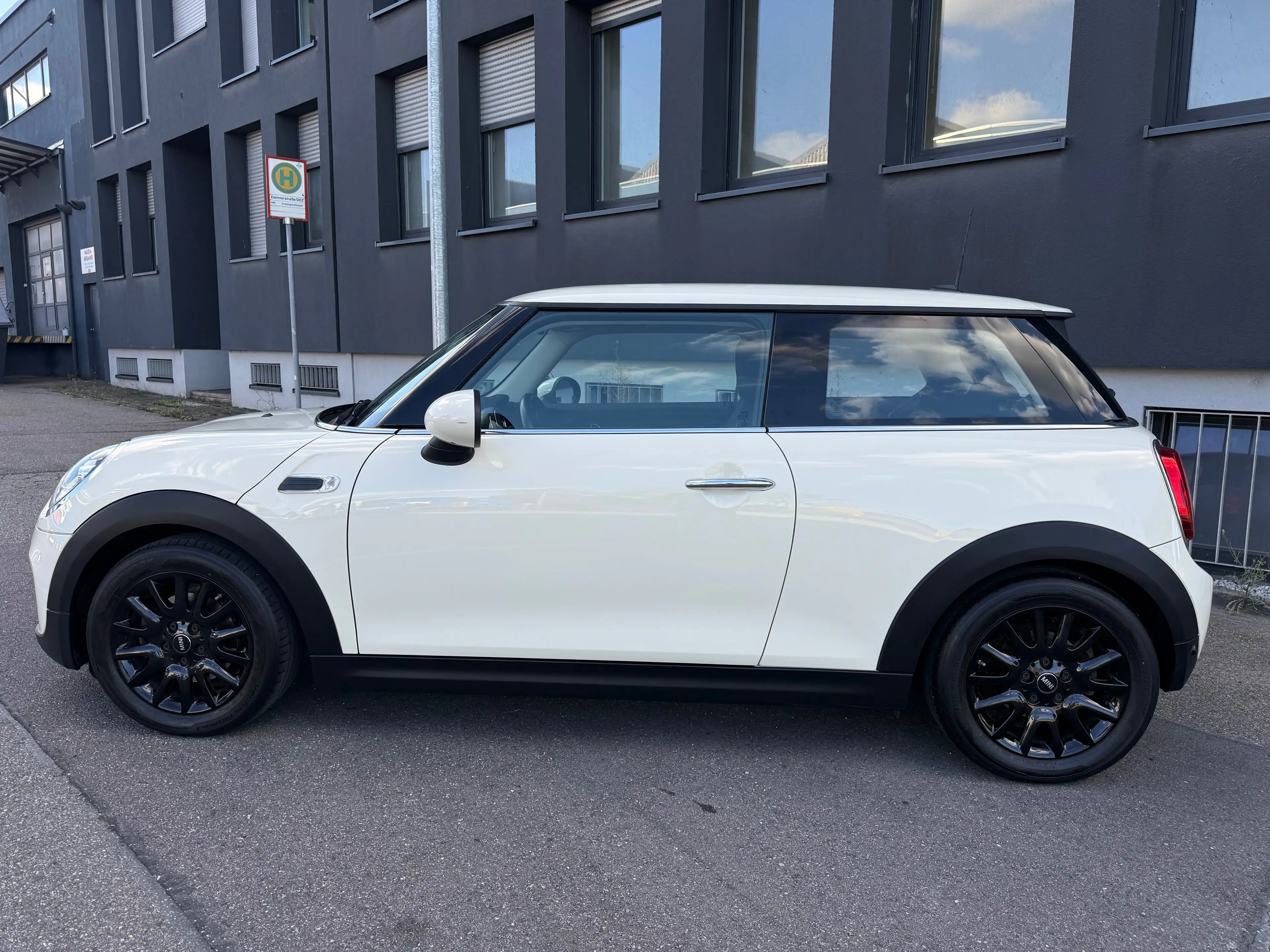 MINI One MINI, LED, SHZ, Teilleder — photo 7