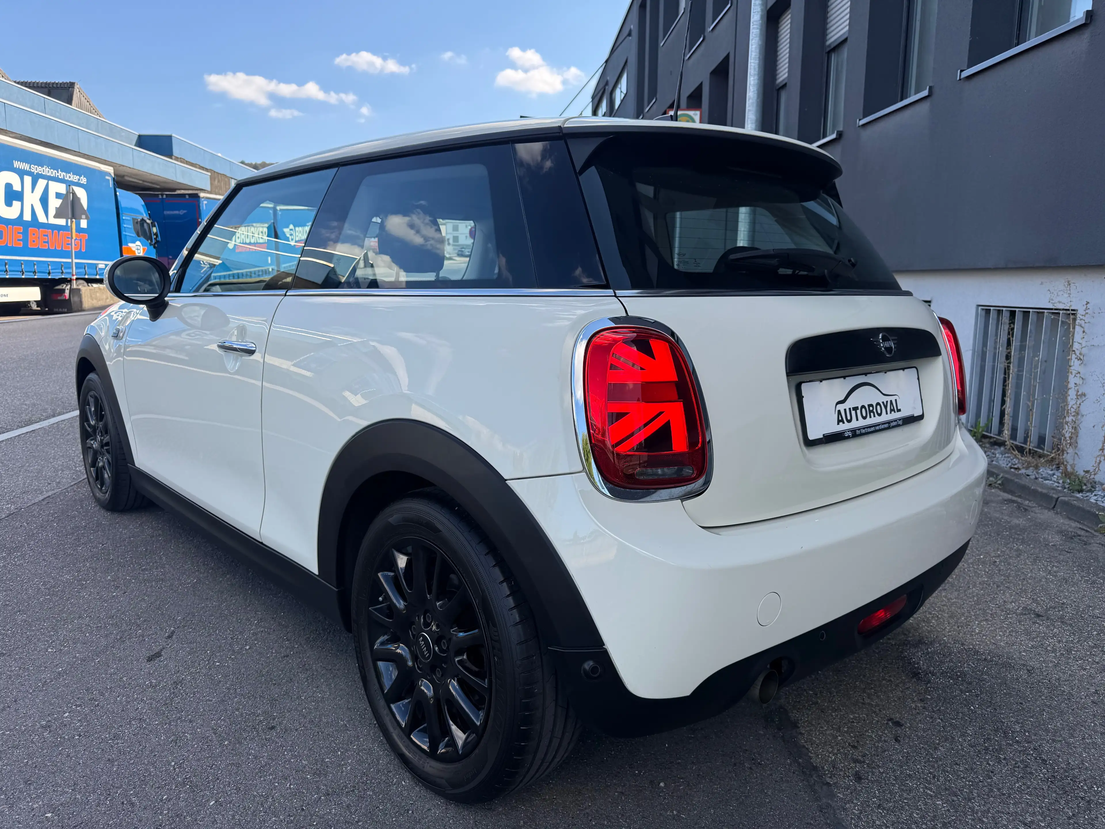 MINI One MINI, LED, SHZ, Teilleder — photo 6
