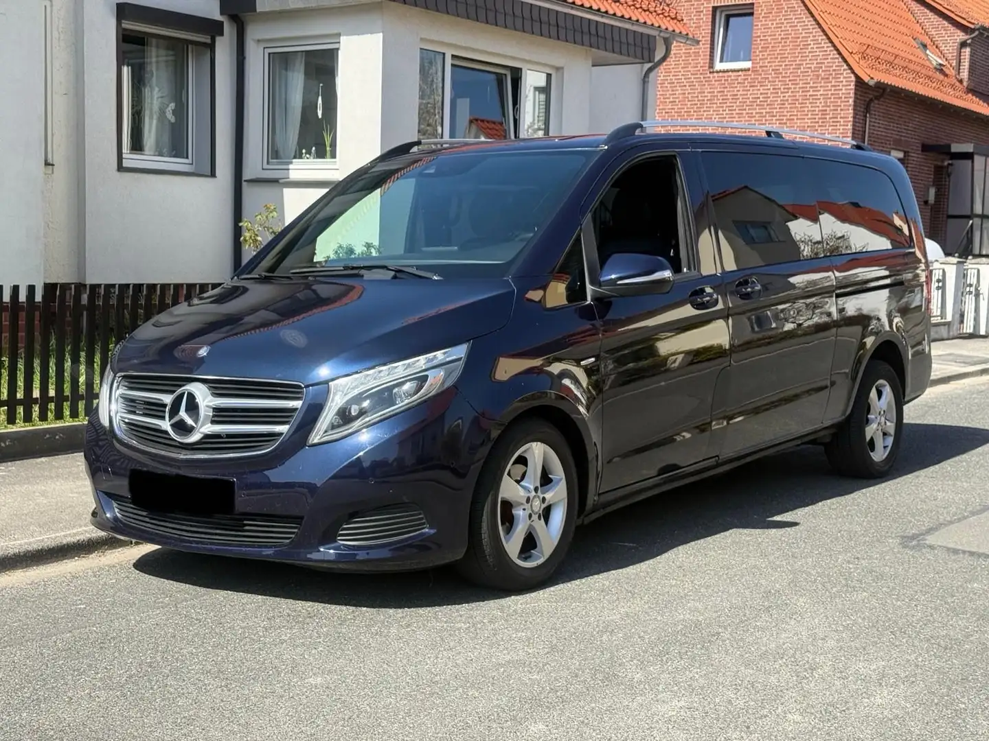 Mercedes-Benz V 220 (BlueTEC) d extralang 7G-TRONIC Avantgarde Blu/Azzurro - 1