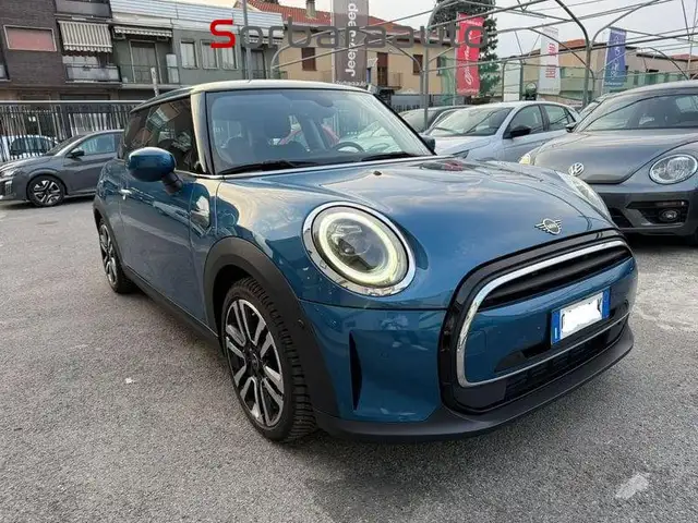 Mini Hatch view 7