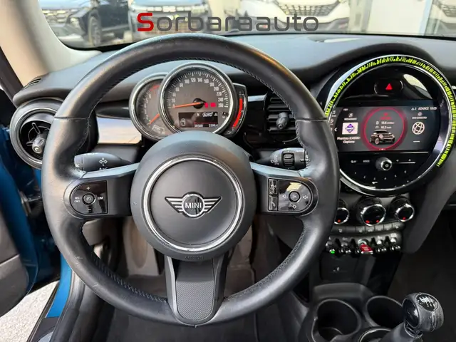 Mini Hatch view 16