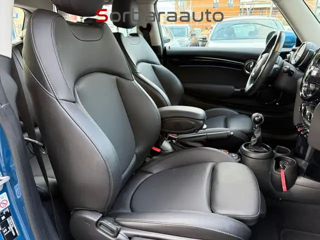 Mini Hatch view 25