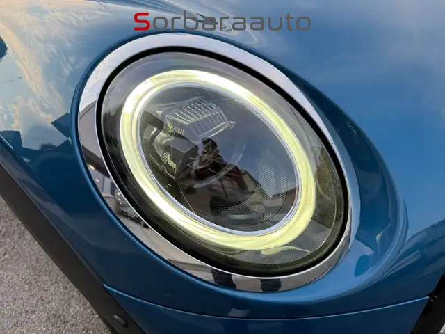 Mini Hatch view 9