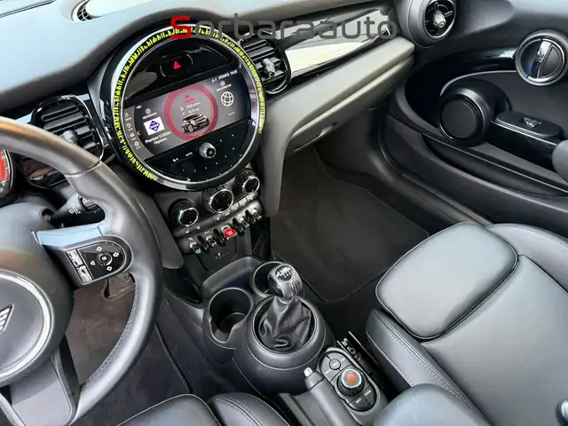 Mini Hatch view 17