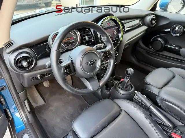 Mini Hatch view 13