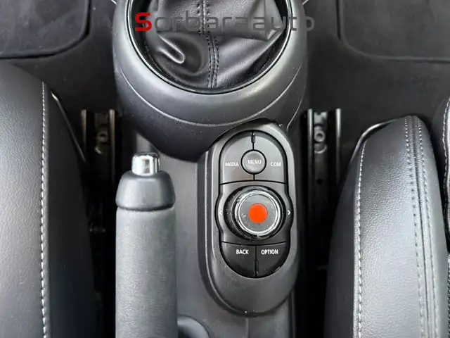 Mini Hatch view 20