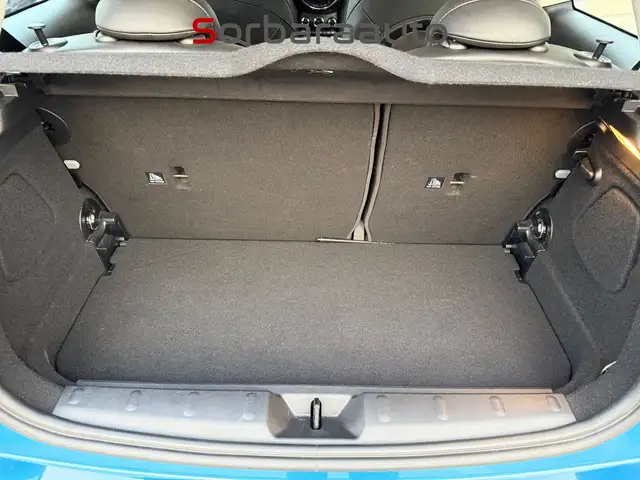 Mini Hatch view 28
