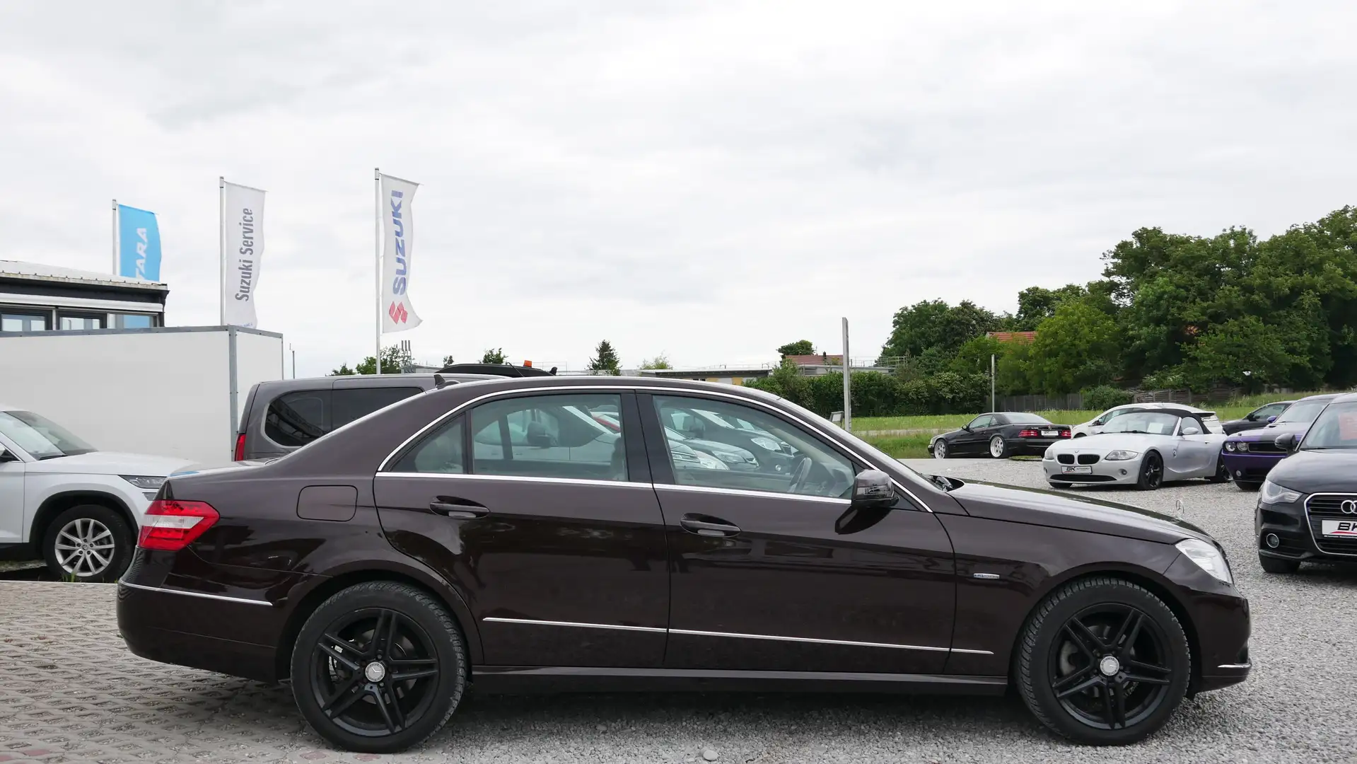 Mercedes-Benz E 220 Automatikgetriebe Einparkhilfe Sitzheizung Klima Brun - 2