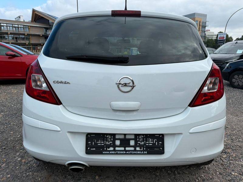 Opel Corsa D Satellite — photo 5