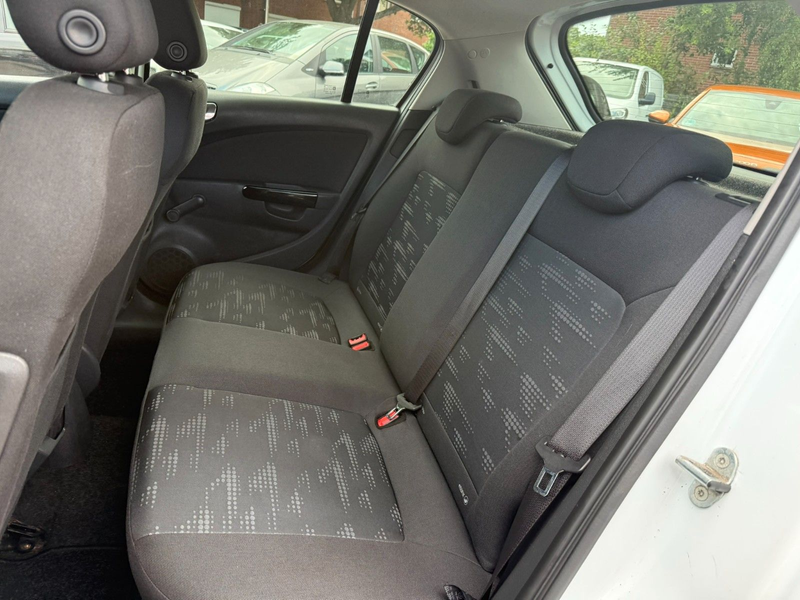 Opel Corsa D Satellite — photo 10