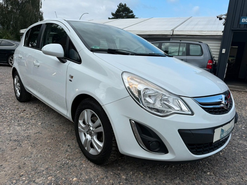 Opel Corsa D Satellite — photo 3