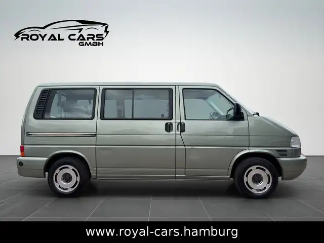 Volkswagen Multivan view 8
