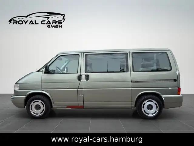 Volkswagen Multivan view 4