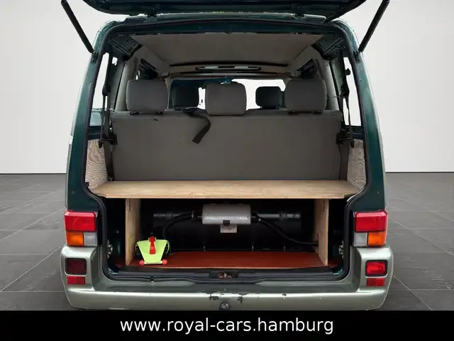 Volkswagen Multivan view 7