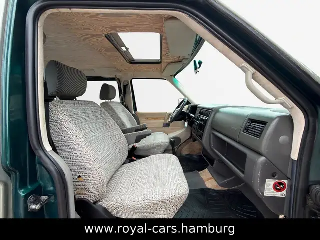 Volkswagen Multivan view 15