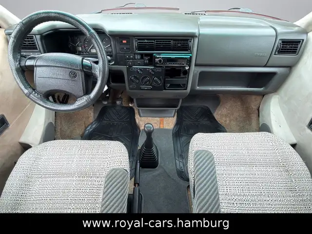 Volkswagen Multivan view 12