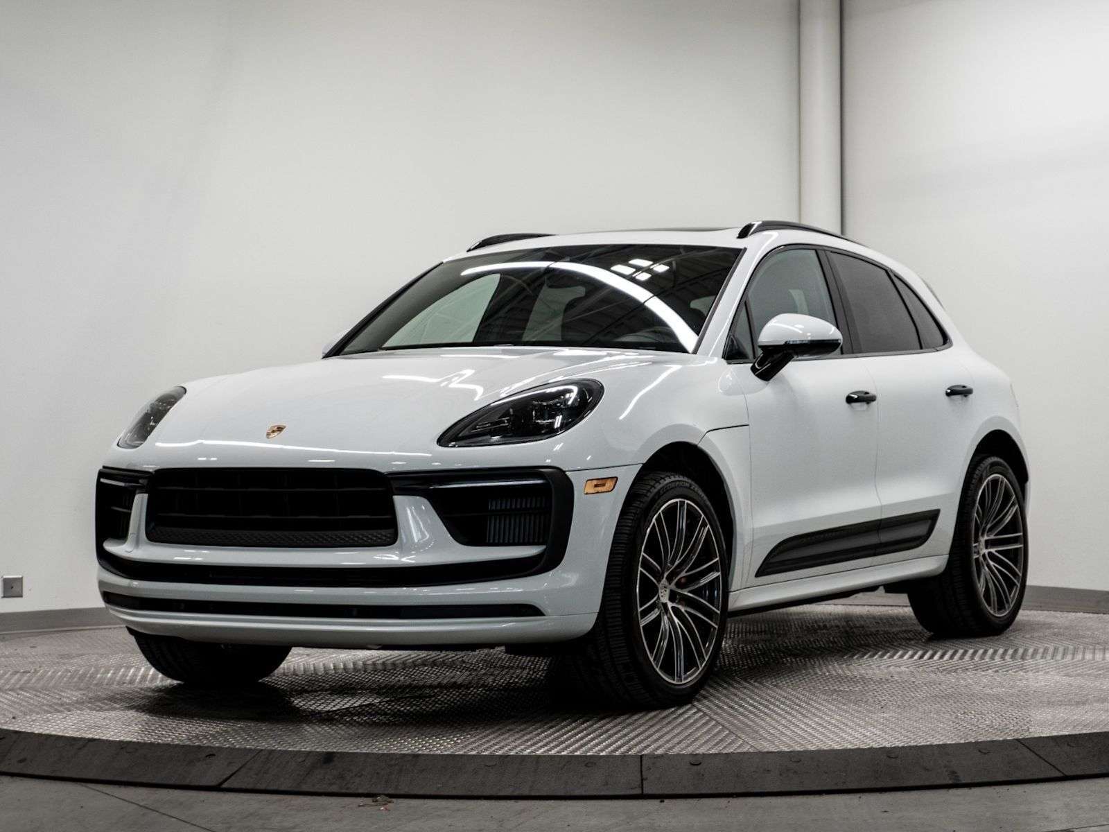 2023 Porsche Macan | One Owner, Full Porsche Service History,