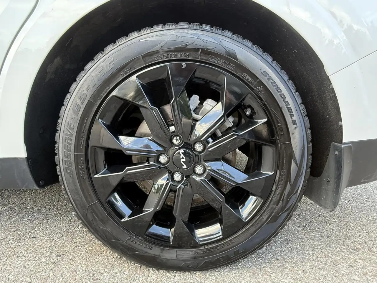 Kia Carnival снимка Kia Carnival