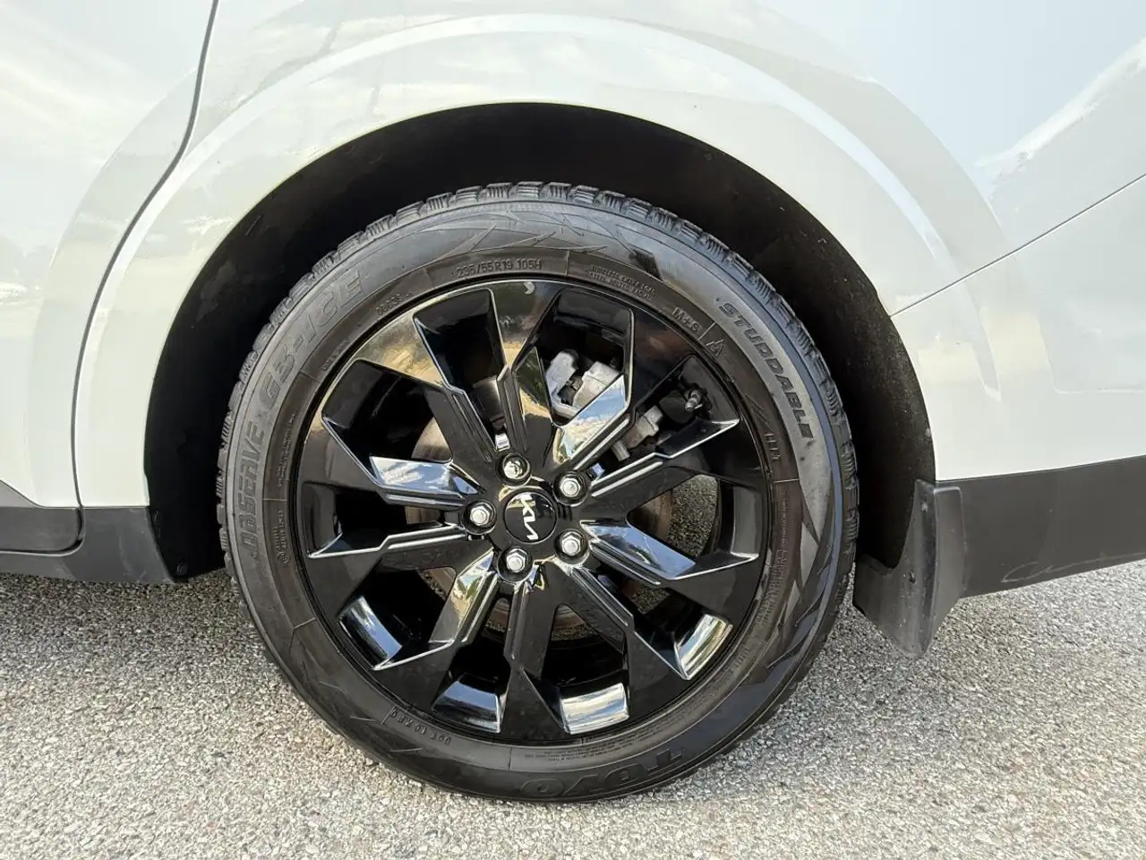 Kia Carnival снимка Kia Carnival
