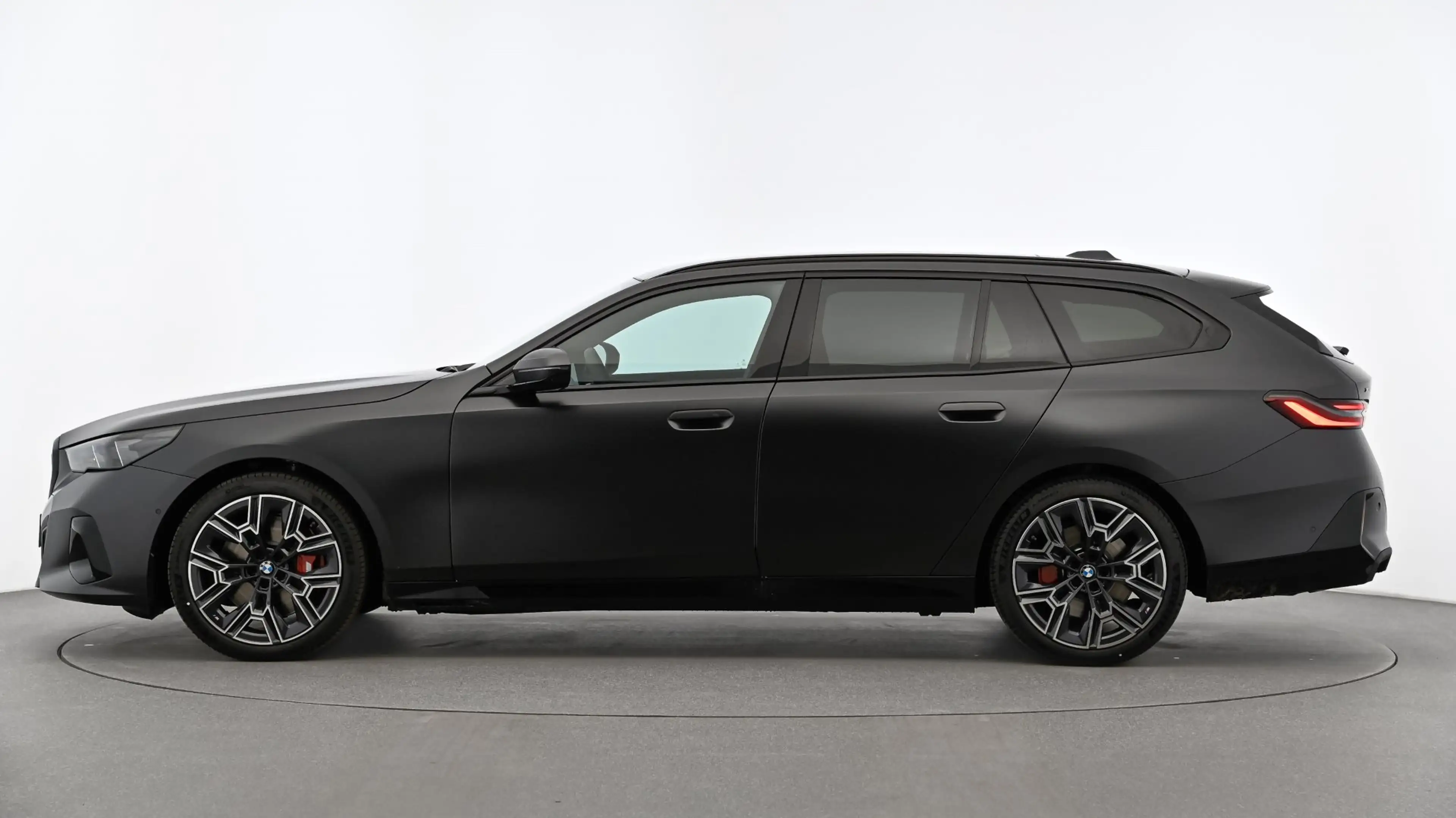 BMW 540 d xDrive — photo 4