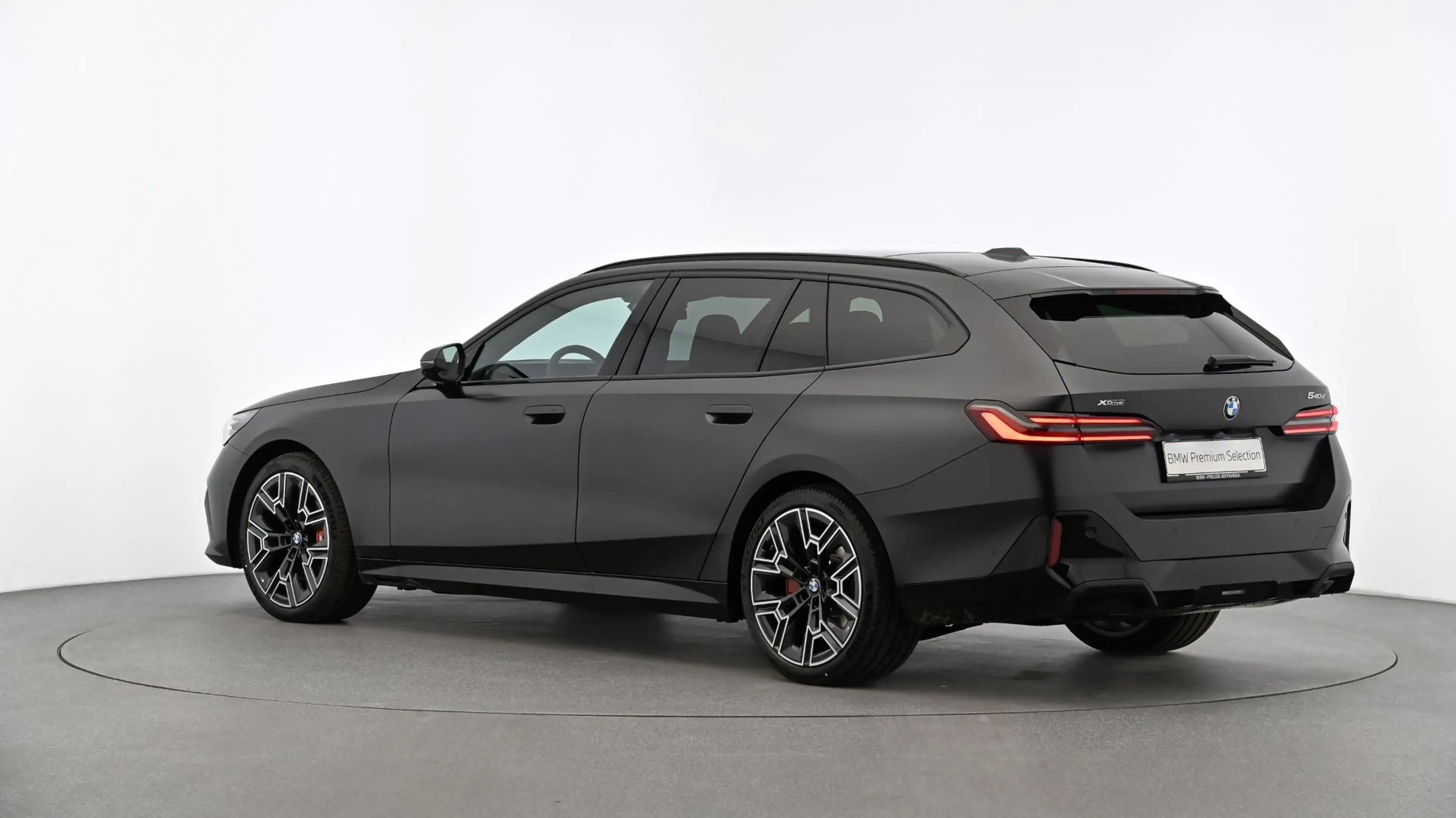 BMW 540 d xDrive — photo 3