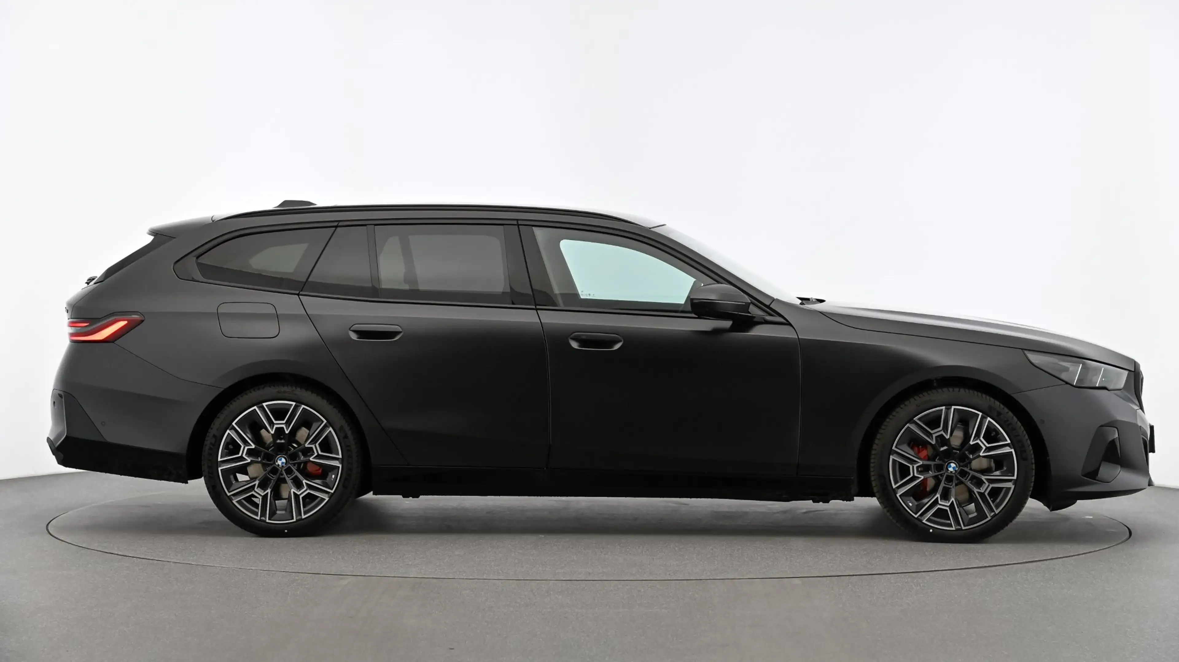 BMW 540 d xDrive — photo 8