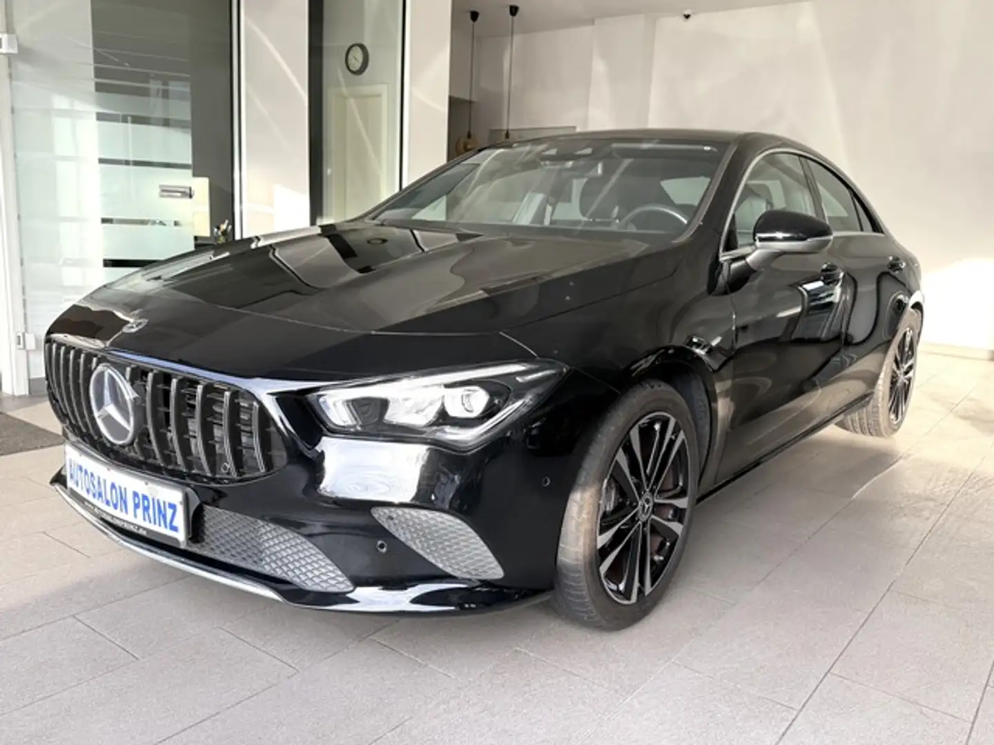 Mercedes-Benz CLA 180 7G-AUTOMATIK KLI NAVI PDC T.LED 1.Hd LM Schwarz - 1
