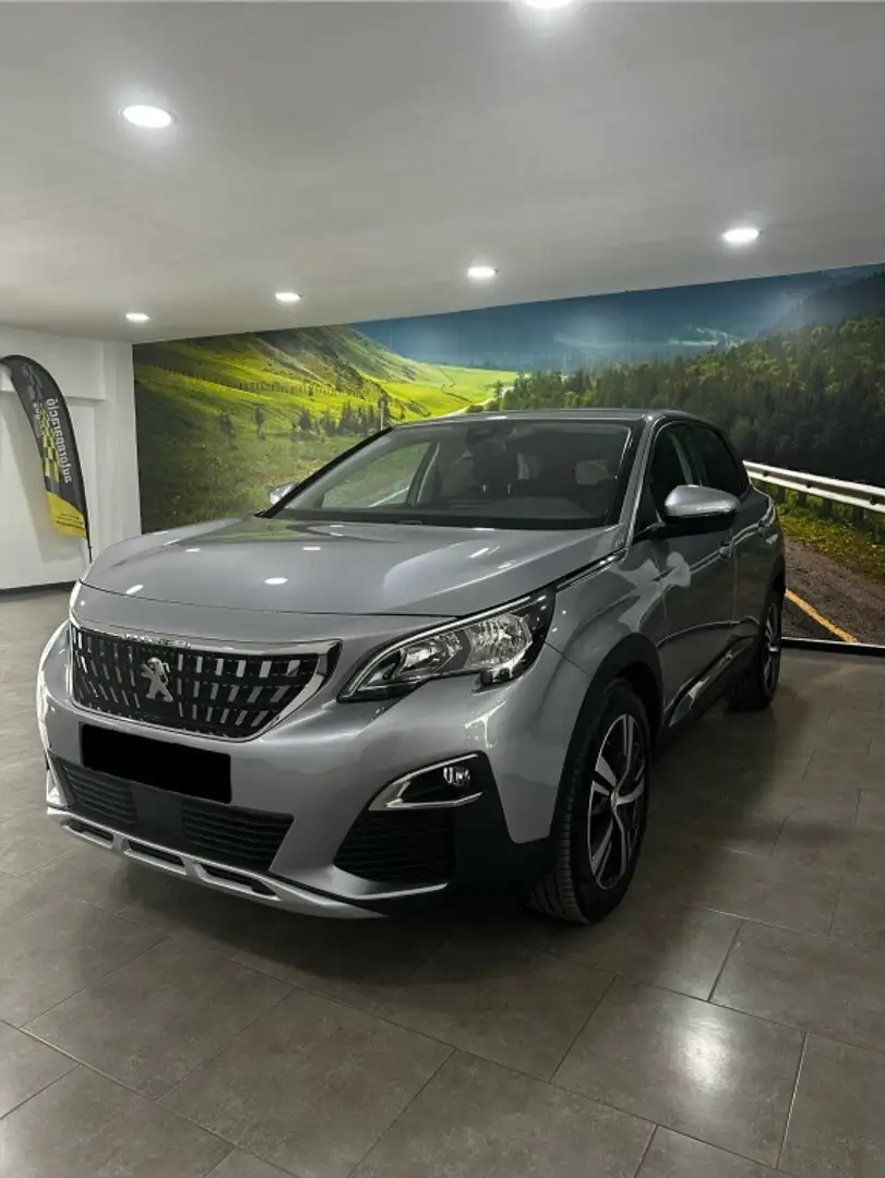 Peugeot 3008 1.2 S&S PureTech Allure 130 Plateado - 1