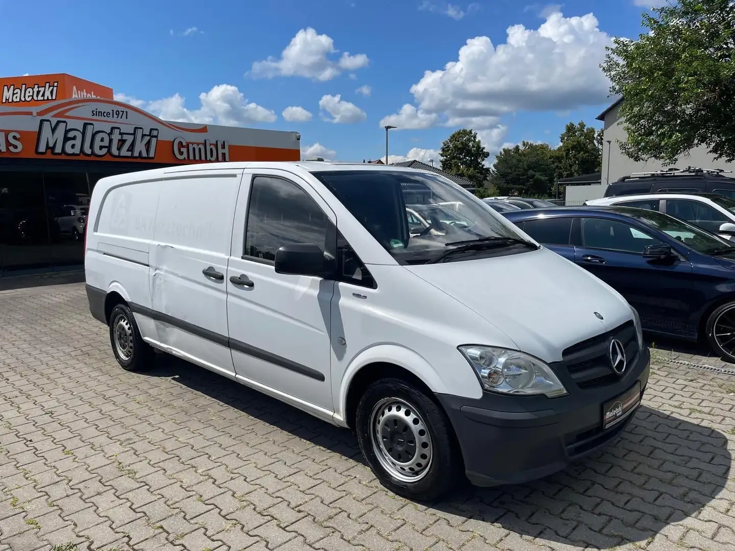 Mercedes-Benz Vito 113 CDI Extralang Kasten*Klima*SHZ*AHK* Weiß - 2