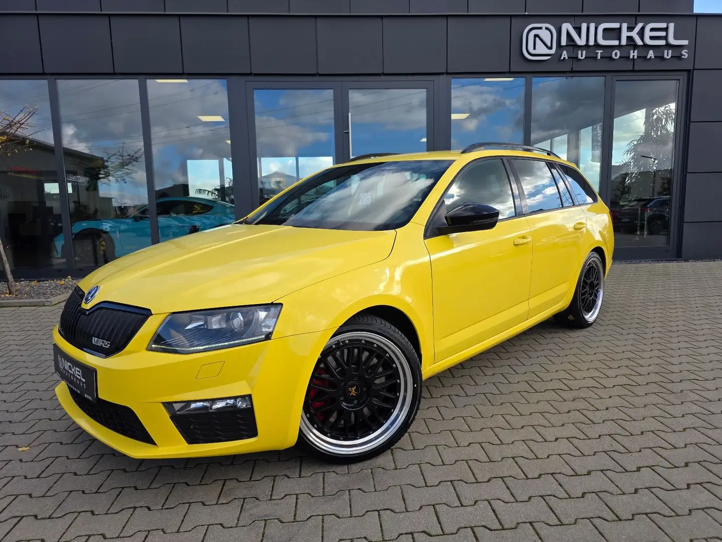 Skoda Octavia Combi RS*E-Klappe*Navi*Xenon*18Zoll* Gelb - 1